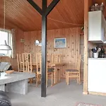 2 Bedroom Cozy In Hvide Sande *