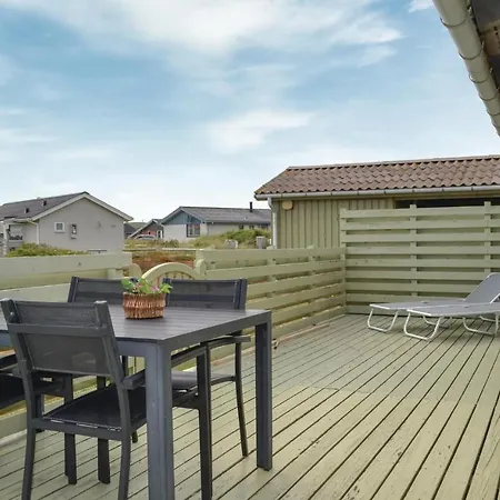 Feriehus 2 Bedroom Cozy In Hvide Sande *