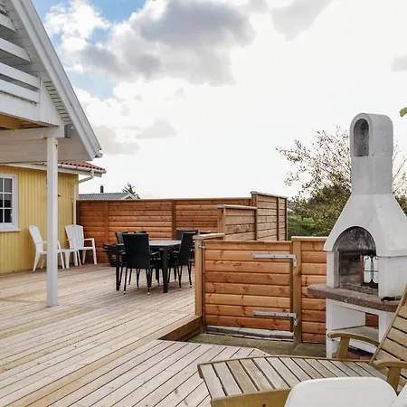 2 Bedroom Cozy In Hvide Sande Bjerregård