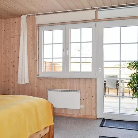 2 Bedroom Cozy In Hvide Sande Bjerregård