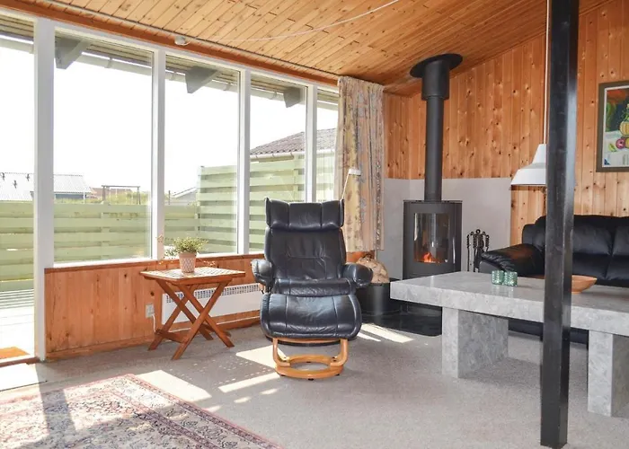 2 Bedroom Cozy In Hvide Sande * Bjerregard