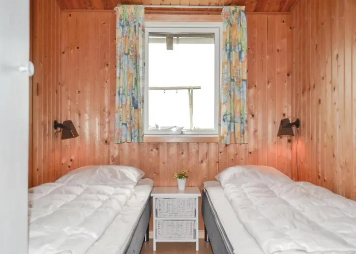 2 Bedroom Cozy In Hvide Sande Holiday home